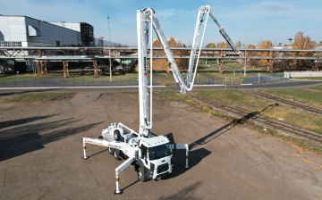 Автобетононасос на шасси Ford Trucks 3542 передали клиенту из Тюмени